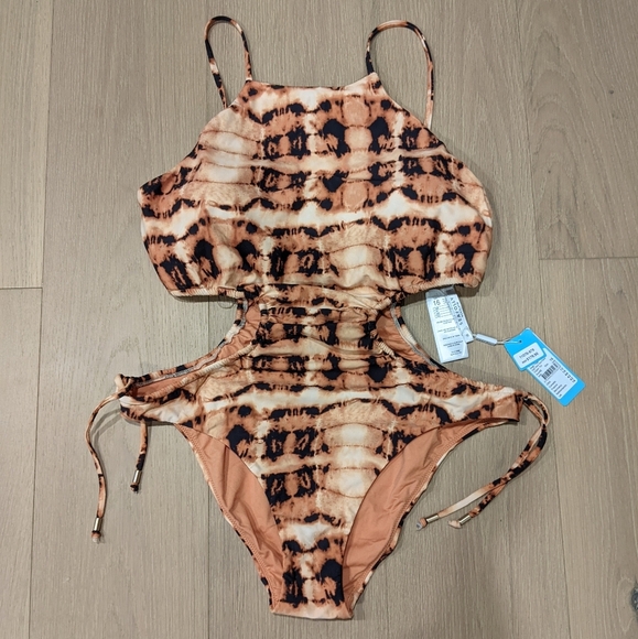 Seafolly swimsuit - Picture 1 of 8